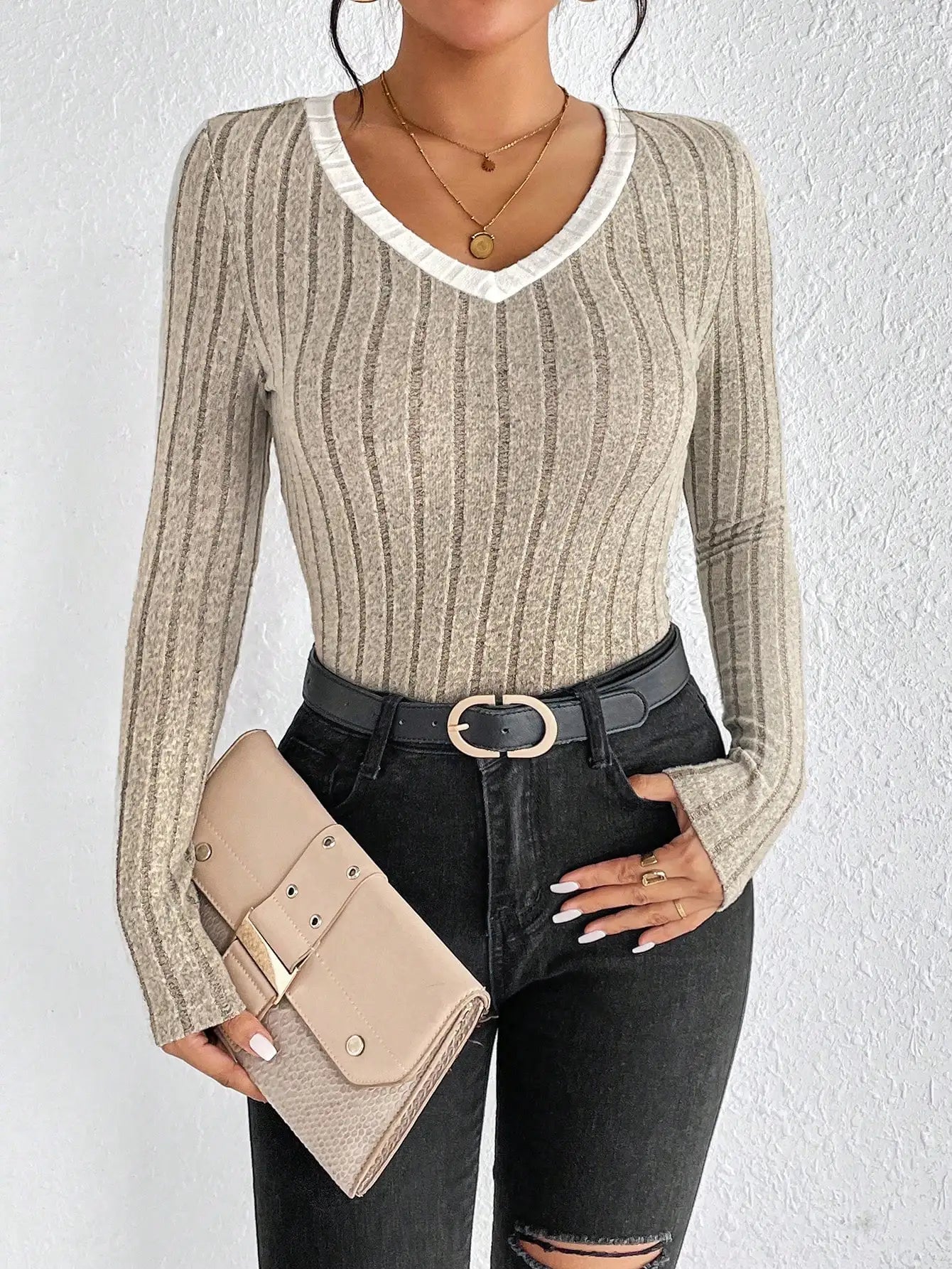 Noelle Contrast V-Neck Top